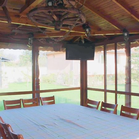 Ezerets Guest House Anita Luaran gambar