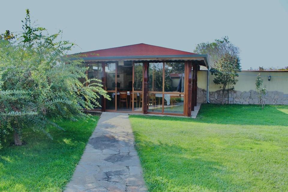 Ezerets Guest House Anita Luaran gambar